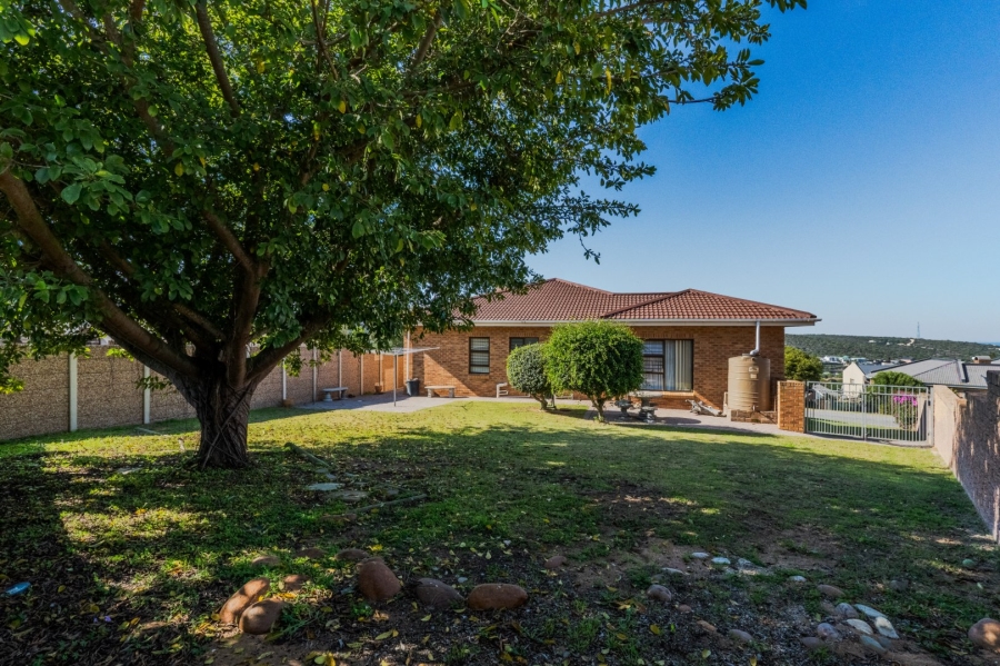 4 Bedroom Property for Sale in Stilbaai Wes Western Cape